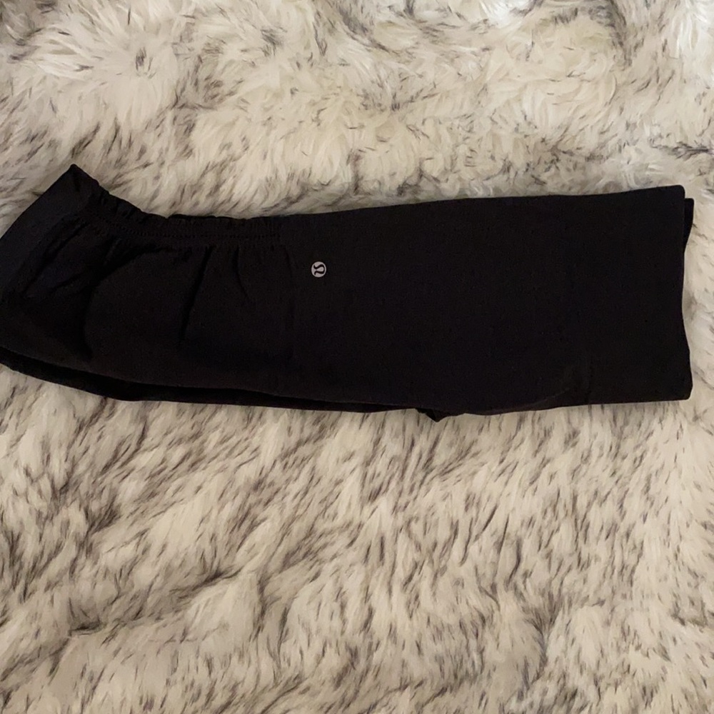 Lululemon capris - Picture 2 of 4